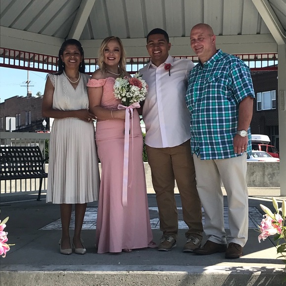 Meet your Posh Ambassador Maria - Picture 7 of 12